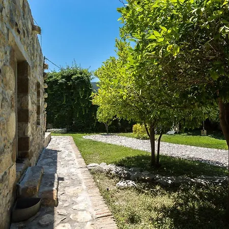 Muazzo Creta Stone House, Nature Escape With Pool, By Thinkvilla * Pigí