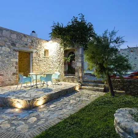 Muazzo Creta Stone House, Nature Escape With Pool, By Thinkvilla Vilă Pigi (Crete)