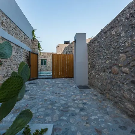 Vilă Muazzo Creta Stone House, Nature Escape With Pool, By Thinkvilla Pigi (Crete)