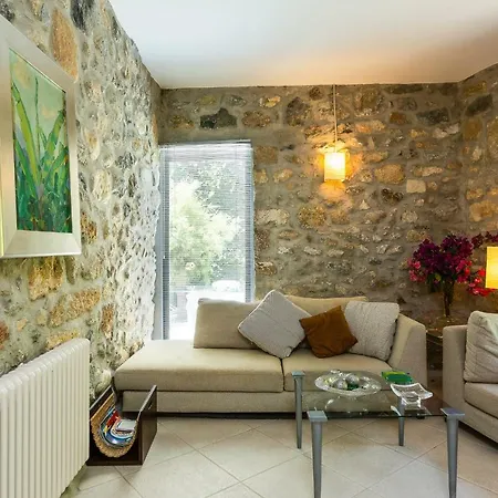 Muazzo Creta Stone House, Nature Escape With Pool, By Thinkvilla *