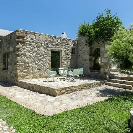 Villa Muazzo Creta Stone House, Nature Escape With Pool, By Thinkvilla Pigi (Crete)